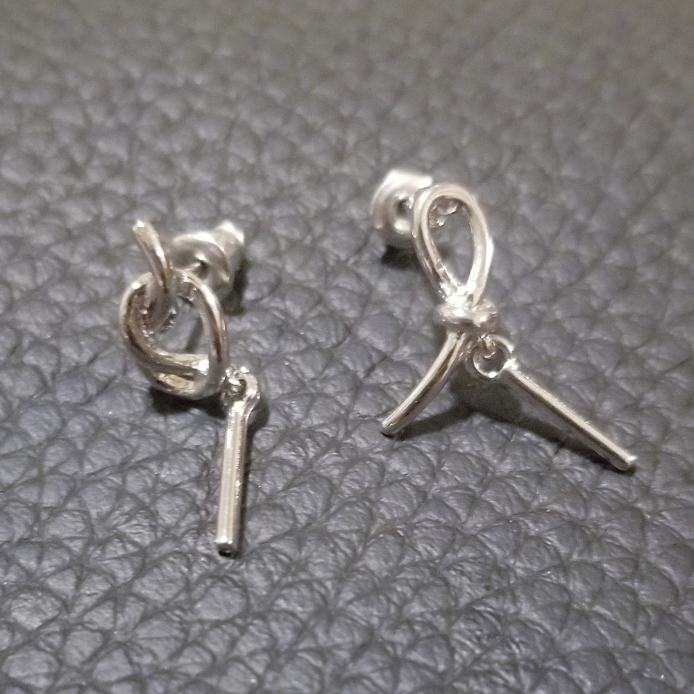 NWOT Silver Asymmetrical Knot Stud Earrings